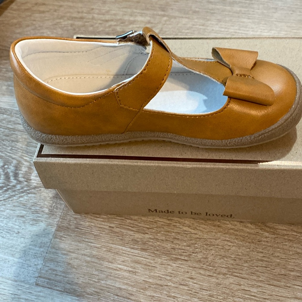 Brand new, never worn. Size 13 L’Amour.